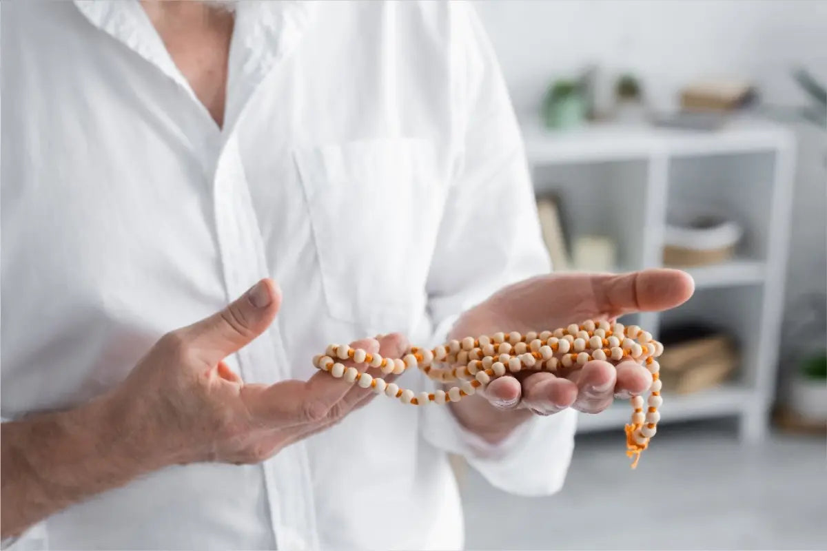 The-Role-of-Mala-Prayer-Beads-in-Sikh-Daily-Practice - Akaal Accessories
