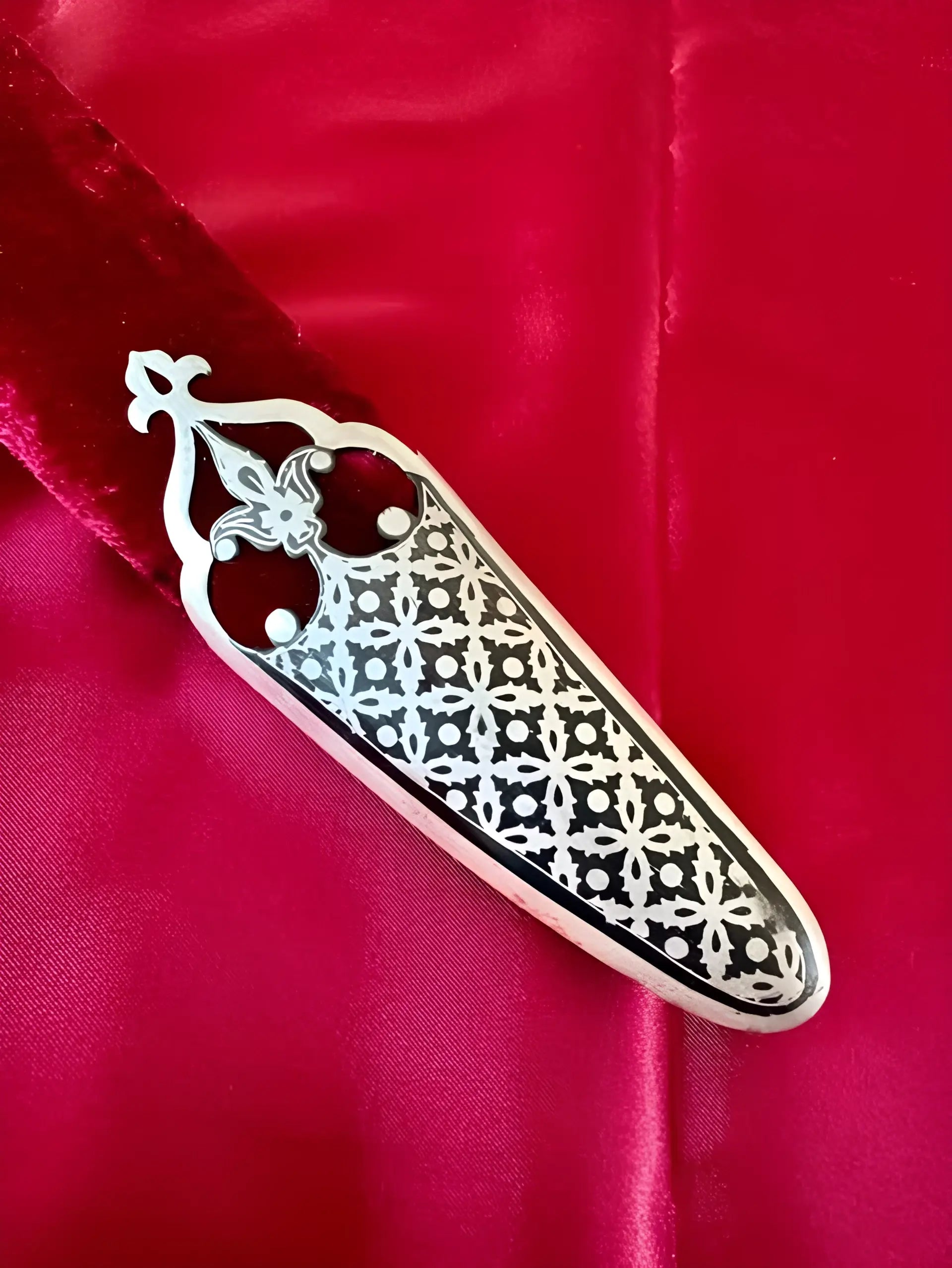 Chandi Shastar with Matching Red Sheath – Sikh Martial Accessory